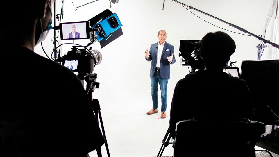Signs Your Corporate Video Needs a New Angle